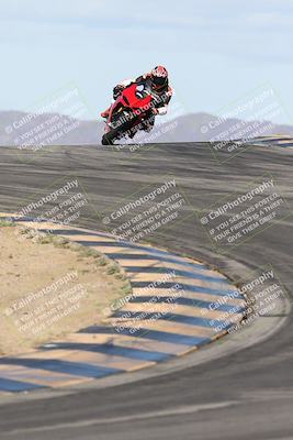 media/Nov-16-2025-Race Pace (Sun) [[8c5fa54630]]/Verified Riders/1-Turns 9 and 10 (925am)/